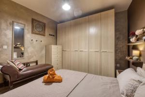 Central + Bright Apartment in St. Julians