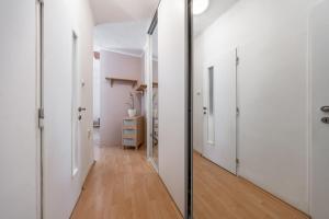 City Comfort - Apartmán pri Hlavnej stanici s výhľadom, parkovanie