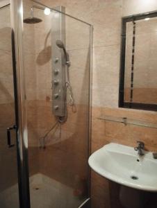 Room near the center of Warsaw, Bora Komorowskiego 35