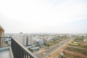 The Starlit Stays-Modern Studio