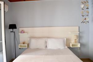 Deep Blue Apartments