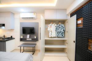 The Starlit Stays-Modern Studio