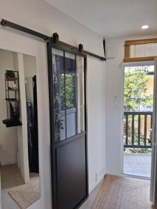 Studio dans une tour mythique à port grimaud