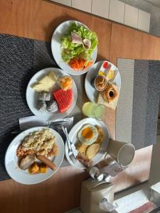 Nirvana Rooms near Mall Road