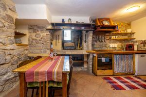 Holiday apartment WATERFRONT by the sea