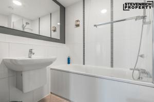 Long Stays for Work, City View in RG1, 2 Bedroom Apartment, Sleeps 3