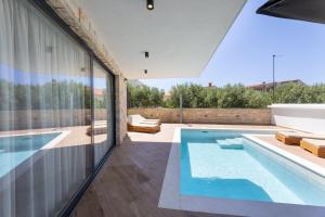 Luxury Villa Favela with heated pool