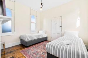 Hobart Heritage Home - Close to CBD & Airport