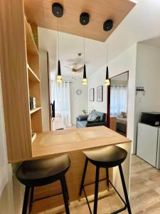 The Luxe Loft - One Bedroom