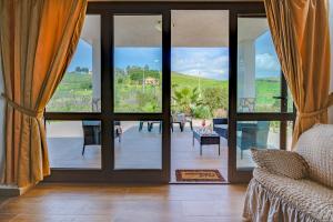 Villetta privata immersa nel verde con Piscina, per Famiglie e Bambini