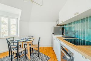 Appartements Emeraude - Superbe t2 lumineux - refait a neuf : photos des chambres
