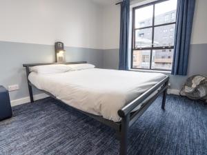 Double Room with Private Bathroom room in YHA Manchester