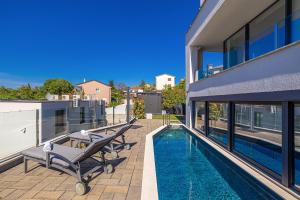 Holiday apartment AQUAVISTA with private pool