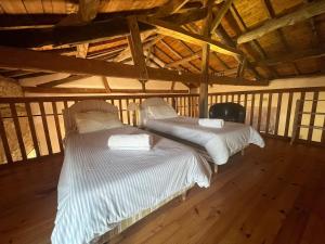 Villas Large house with pool sleeping up to 10 people : photos des chambres