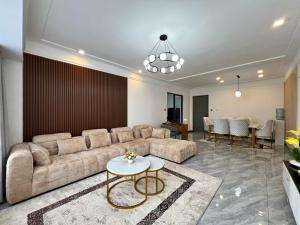 Modern executive three bedroom apartments with swimming pool,fully fitted gym and breathtaking city views which offers luxury and comfort in kilimani