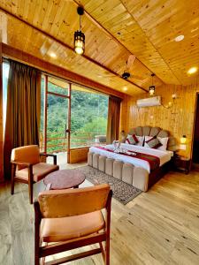 Apurwa Grand Resort