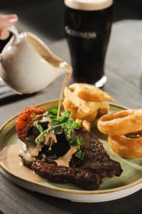 The Harbourview Hotel