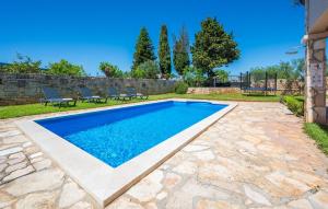 Holiday Home Vodnjan With A Fireplace 203
