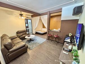 Bercham Landed CornerLot 6BR with Karaoke& BBQ