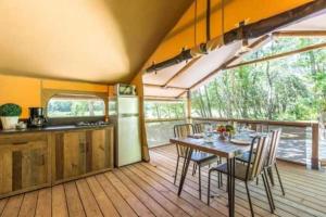 Campings Camping 3 etoiles - Piscine - eeebcb : photos des chambres
