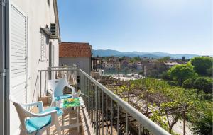 Awesome Apartment In Vrboska With Wifi