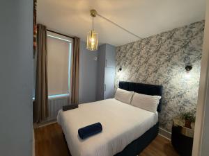 A6-3 Bed 2nd Floor Flat near Elephant and Castle