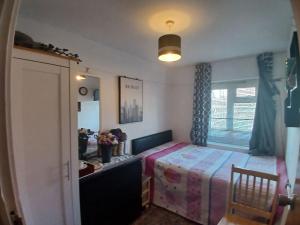 4 bed masonette with Garden