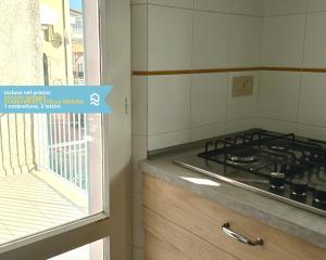 Numana, cielo-terra con meraviglioso giardino vista mare - N254