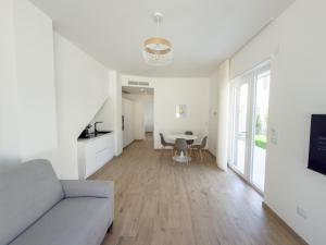 TWINSANDBI Apartments B