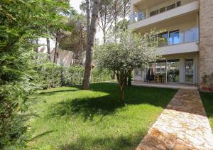 Gjiri i Lalzit - San Pietro - Letas Apartments with Garden