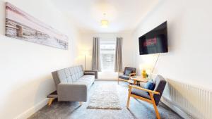 1 Bed Flat Swansea -free parking