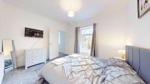 1 Bed Flat Swansea -free parking