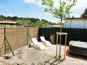 Chalet - Mer - Nature - village médiéval