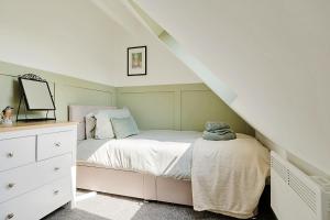 Finest Retreats -No 8 Meadow Retreat