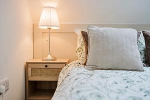 Finest Retreats -No 8 Meadow Retreat