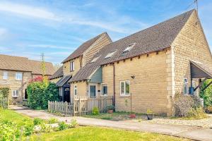 Finest Retreats -No 8 Meadow Retreat