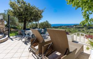 Stunning Home In Mundanije With Wifi