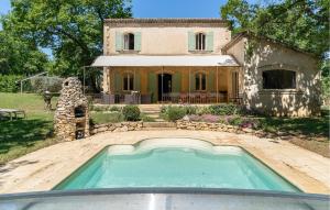 4 Bedroom Pet Friendly Home In Apt