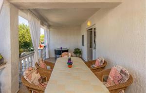 Amazing Apartment In Banjol With Wifi