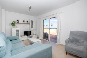 Seaside Escape, Pool & Terrace in Puertito Güímar