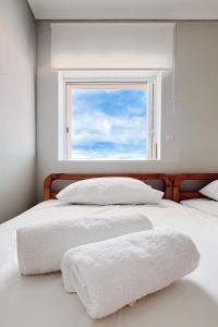 Rona Vista Suites cozy veranda