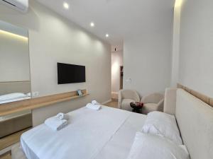 Modern Studio Escape