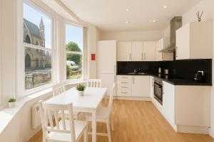 Bute Park Apartment w Heating + Private Bathroom