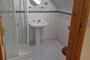 Villa Daffodil - Sleeps 2 & Stunning Seaside Views