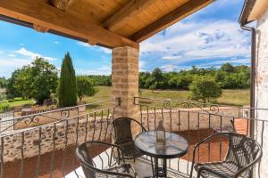 Villa Lucy, a Mediterranean rustic haven, pet friendly