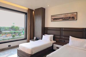 ECONEST HOTEL