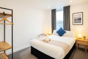 2 Bedroom Apartment Near City Centre, Uni & Parks!