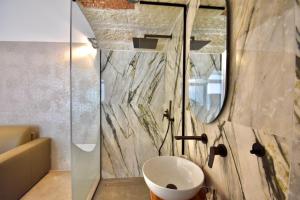 Bianca Suite & Room - Housea