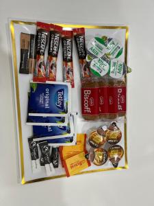 F4 Luxury Stays One bed apartment with Parking