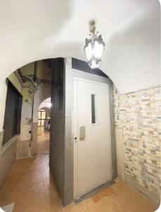 B&B luxury house gold